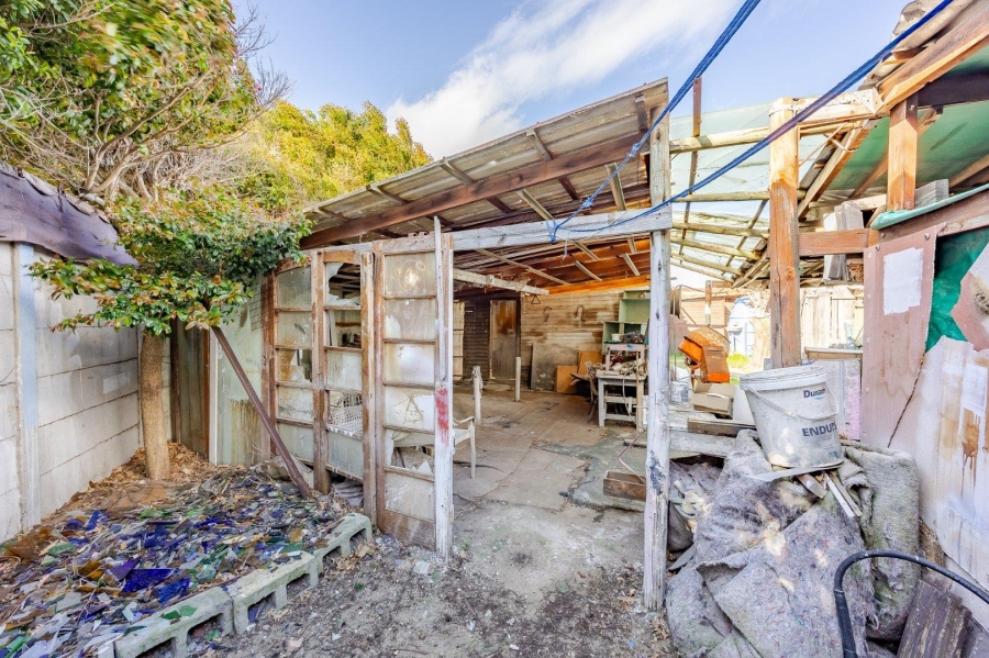 8 Bedroom Property for Sale in Lakeside Western Cape